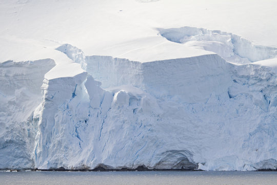 Antarctica - Coastline - Closeup