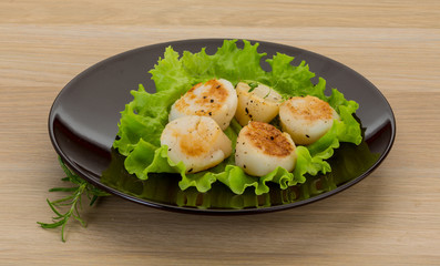 Grilled scallops
