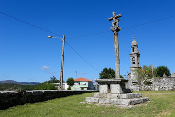 typical Galician stone cross at San Pedro de Berdoias