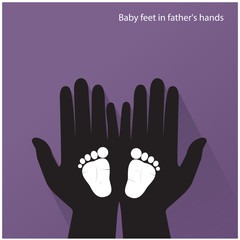 Obraz premium Baby feet in mother's hands.