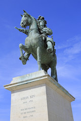 Obraz premium König Louis XIV Reiterstandbild in Versailles