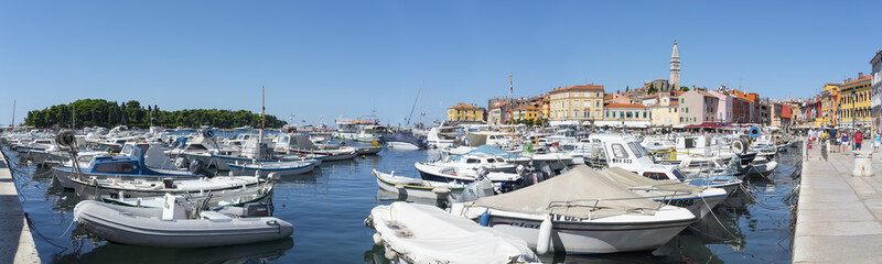 Panorama paese Rovinj Istria Croazia © Giuseppe Antonio Pec