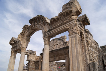 Rich decor of the ruined house