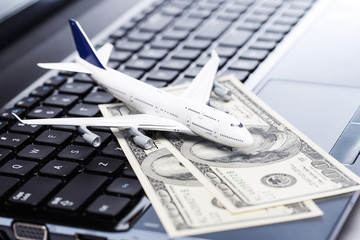 Aircraft and banknotes