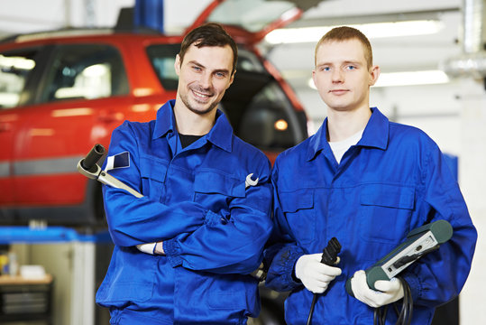 repairman auto mechanic workers