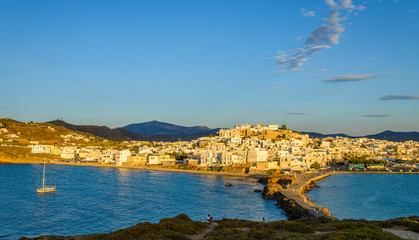 Le port de Chora à Naxos