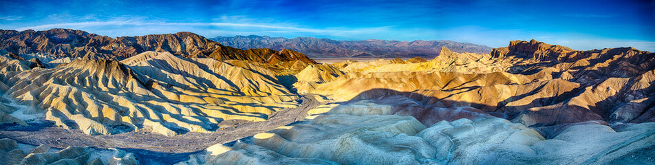 Fototapeta premium Sunrise over Zabriskie Point