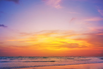 Fototapeta na wymiar Sunset on phiphi island