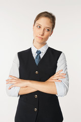 Stewardess gegen weißen Hintergrund 