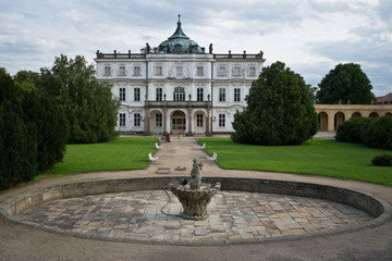 Fototapeta premium Baroque castle and park in Ploskovice, Czech Republic.