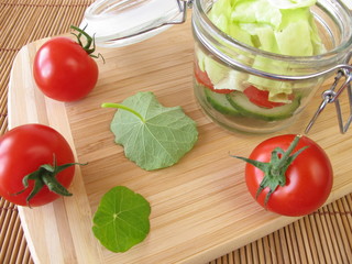 Salat im Glas zum Mitnehmen