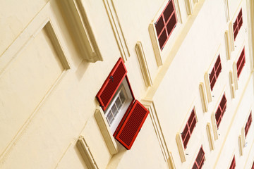 Fototapeta na wymiar red windows