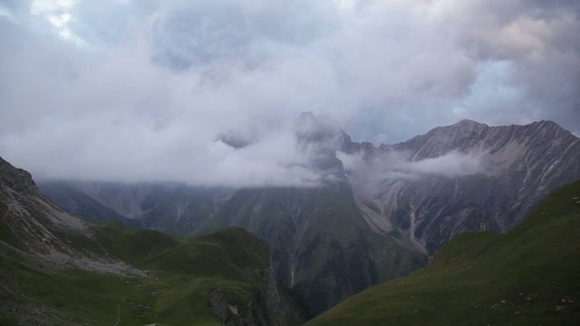 Alpen Zeitraffer Wolken