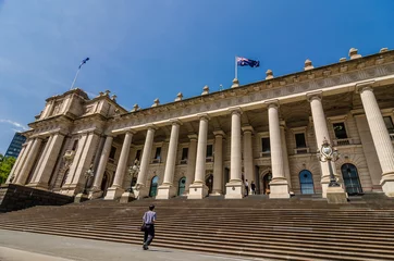 Zelfklevend Fotobehang Parliament of Victoria , Melbourne , Australia © korkorkusung