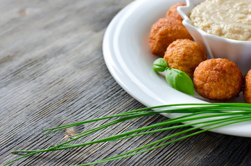 Falafel and tahina dip