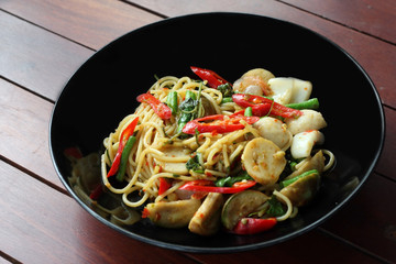 Spicy spaghetti with many kind of herbs.