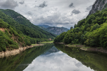 Fototapeta na wymiar Cerna River