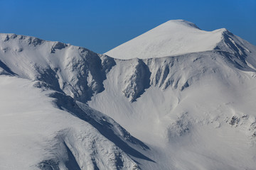 Fototapeta na wymiar Negoiu peak in winter