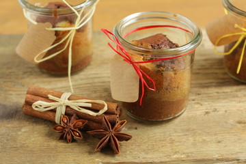 cake in a jar glass with cristmas decoration