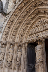 Fototapeta na wymiar cathédrale de Bordeaux