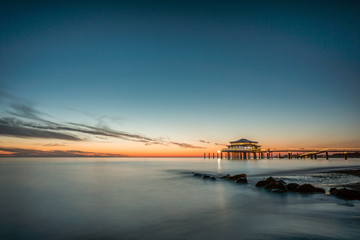 Fototapeta premium Sonnenaufgang am Meer