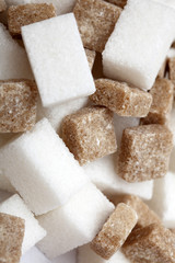 White and brown sugar cubes