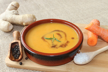 Möhrensuppe mit Ingwer