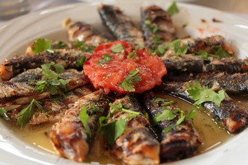 Gegrillte Sardellen