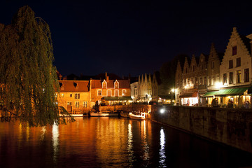 Brügge bei Nacht