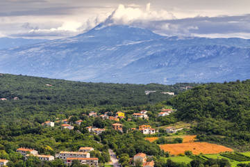 Fototapeta na wymiar Montagne di Labin