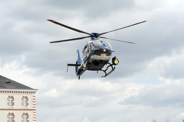 Fototapeta na wymiar hélicoptère gign