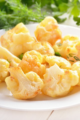 Cauliflower baked with egg and herbs