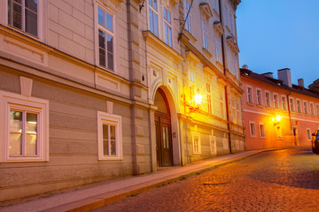 Fototapeta na wymiar night street, Prague
