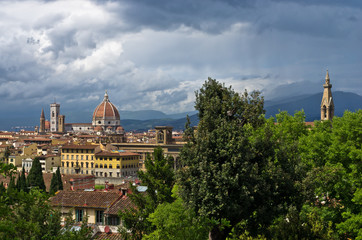 Obraz premium Panorama of Florence with dramatic sky before a storm, Tuscany
