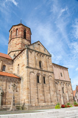 Fototapeta na wymiar Eglise St-Pierre-et- St-Paul de Rosheim, Bas Rhin, Alsace