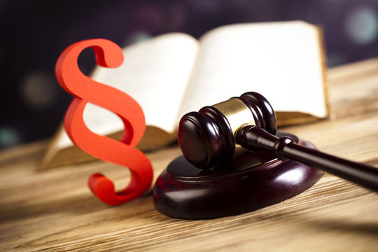 Gavel, Paragraph sign symbol 
