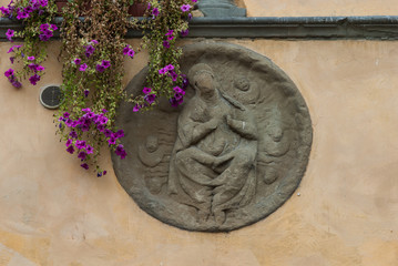 Fregio decorazione, stemma cristiano, Madonna
