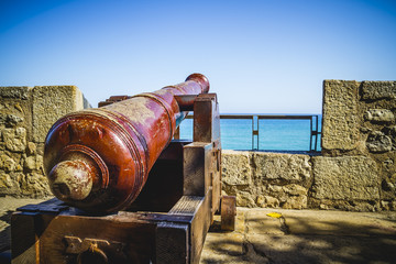 Defense, Spanish cannon pointing out to sea fortress