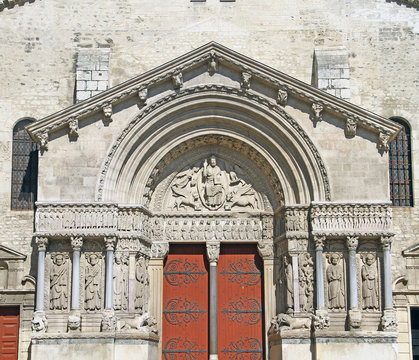 Eglise d'Arles