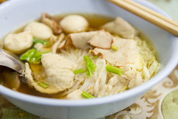 thai style noodle with meatballs