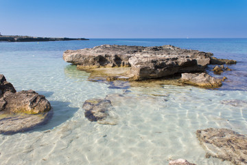 Fototapeta na wymiar a wonderful cliff in a tourist resort in the Mediterranean 