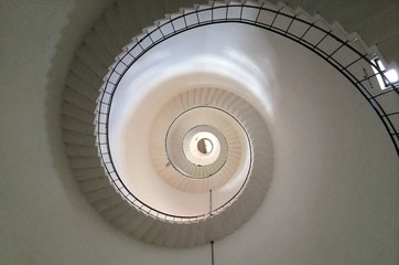 Interior faro Claromeco, subiendo