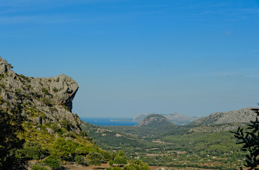 Fototapeta na wymiar Mallorca, Blick aus den Bergen auf die Badia de Pollenca
