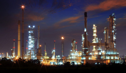 beautiful landscape dusky sky of heavy industry oil refinery pla