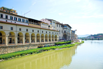 Fototapeta premium Old bridge over the River Arno, Florence - Tuscany