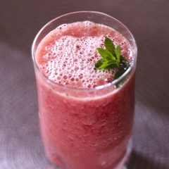 watermelon-banana-mint smoothie