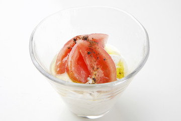 豆腐とトマトのオリーブオイル和え