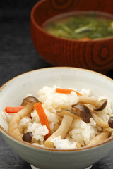 きのこご飯