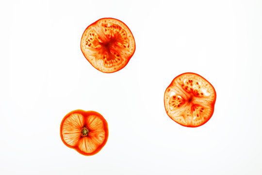 drei Tomatenscheiben
