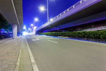 Fototapeta na wymiar Empty freeway at night
